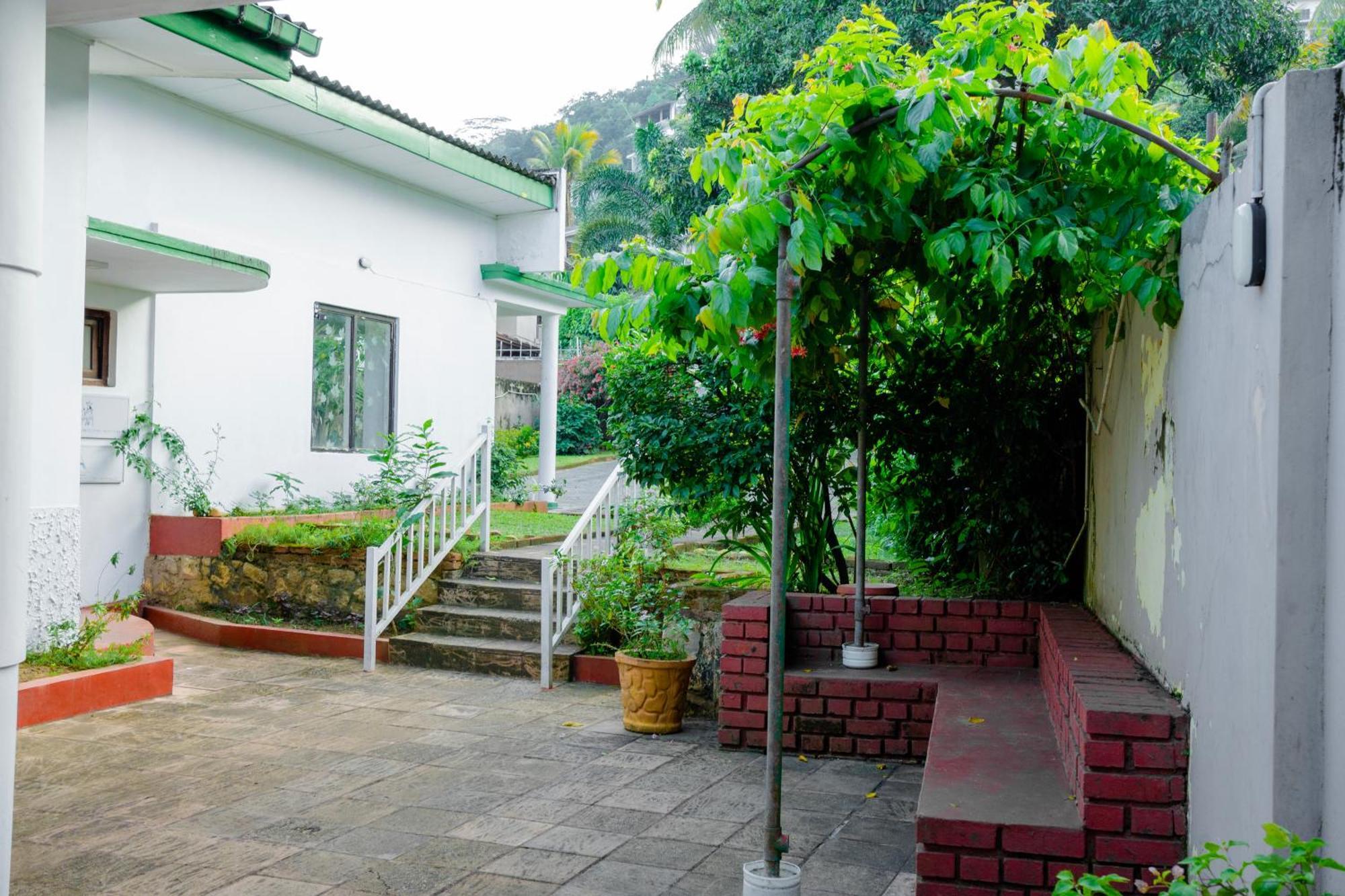 Kandy Boutique Villa By Fortuna Bungalows Bagian luar foto
