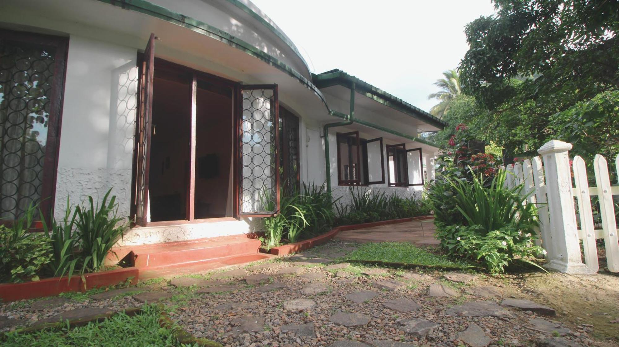 Kandy Boutique Villa By Fortuna Bungalows Bagian luar foto