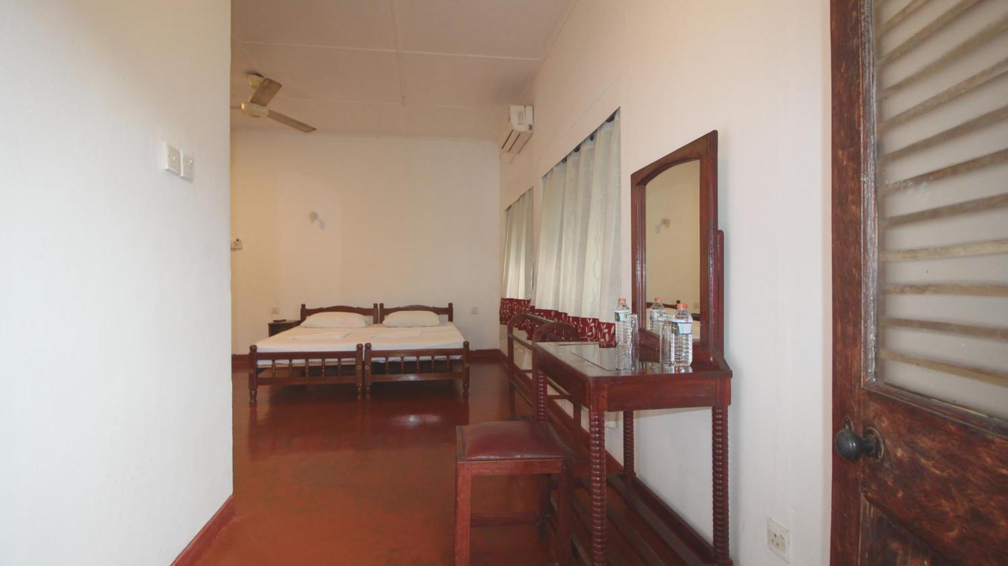 Kandy Boutique Villa By Fortuna Bungalows Bagian luar foto