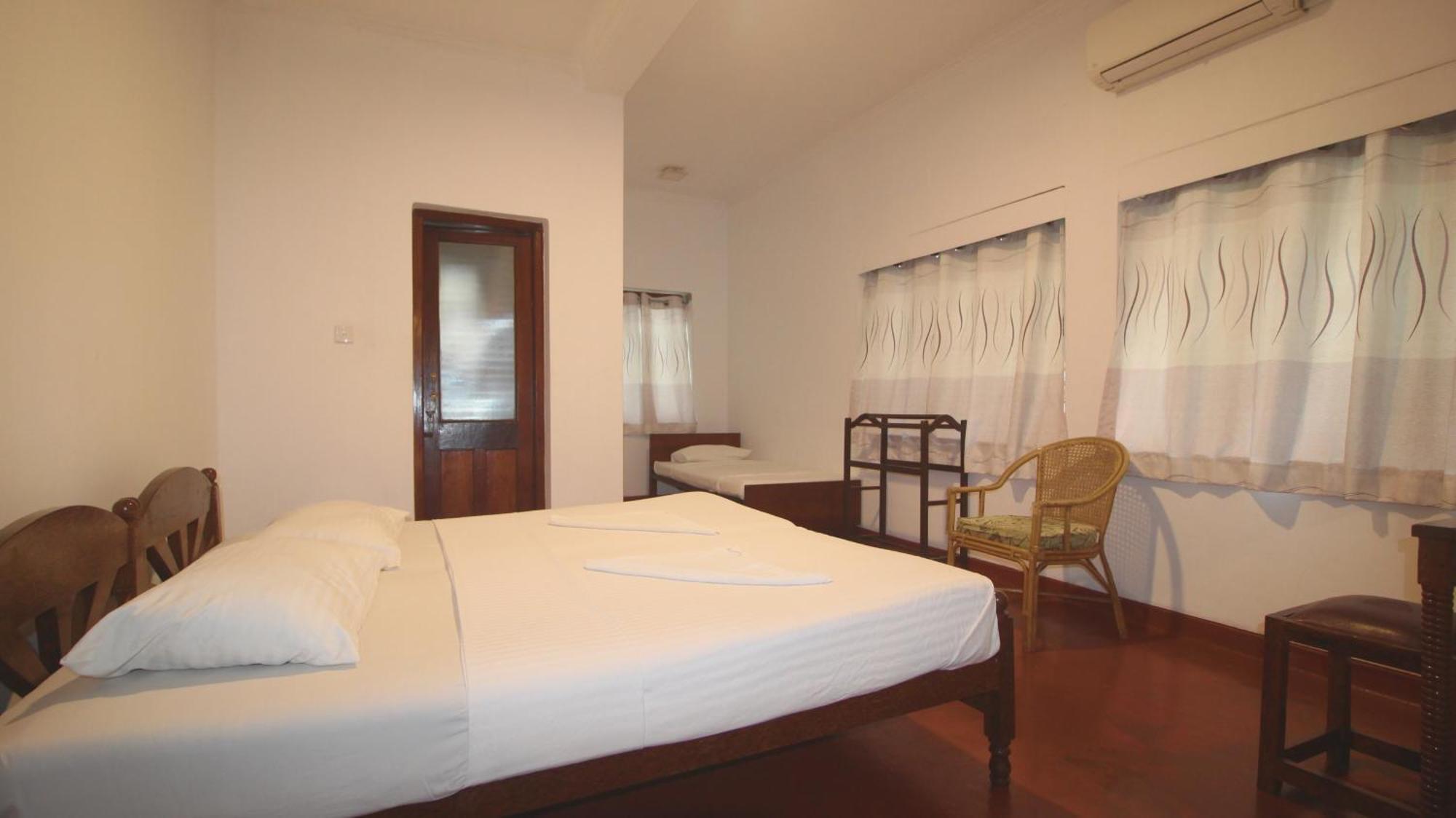 Kandy Boutique Villa By Fortuna Bungalows Bagian luar foto