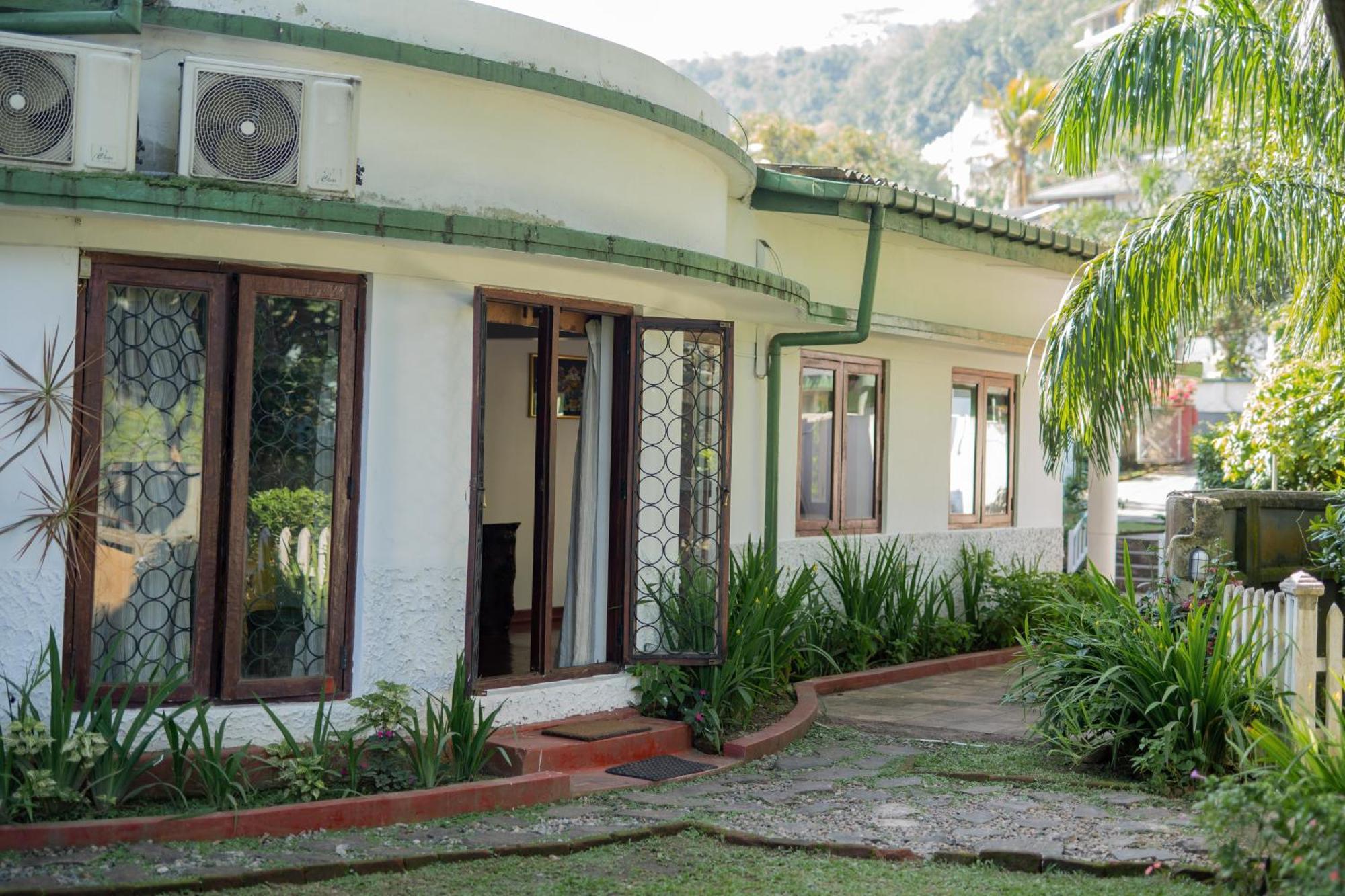 Kandy Boutique Villa By Fortuna Bungalows Bagian luar foto