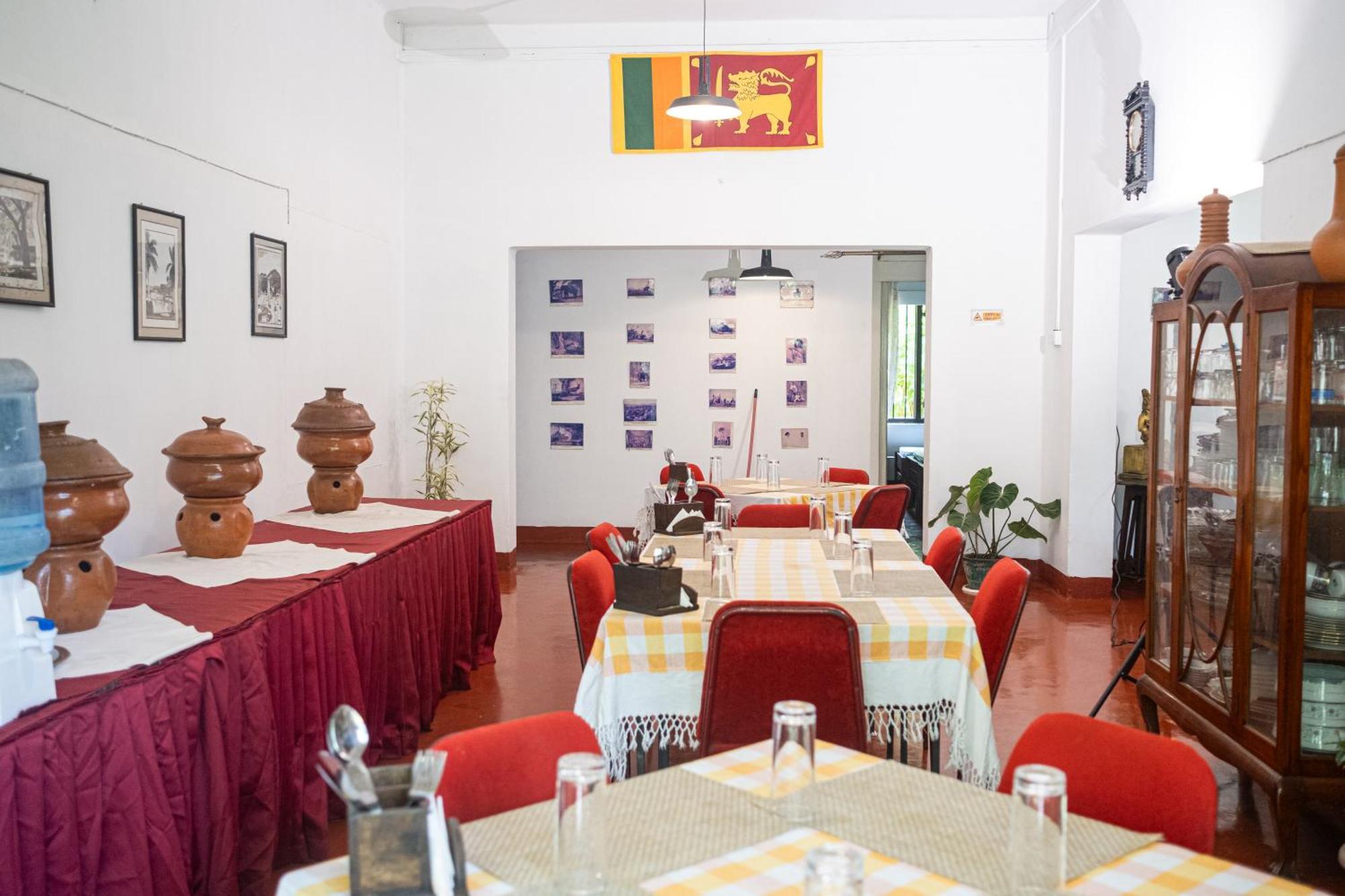 Kandy Boutique Villa By Fortuna Bungalows Bagian luar foto